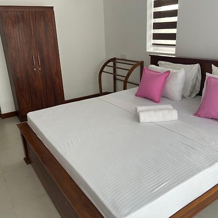 Silina Airport Transit Hotel & Residence Katunayaka Exterior photo