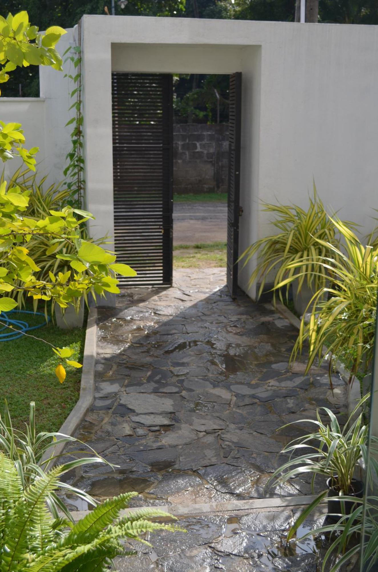 Silina Airport Transit Hotel & Residence Katunayaka Exterior photo