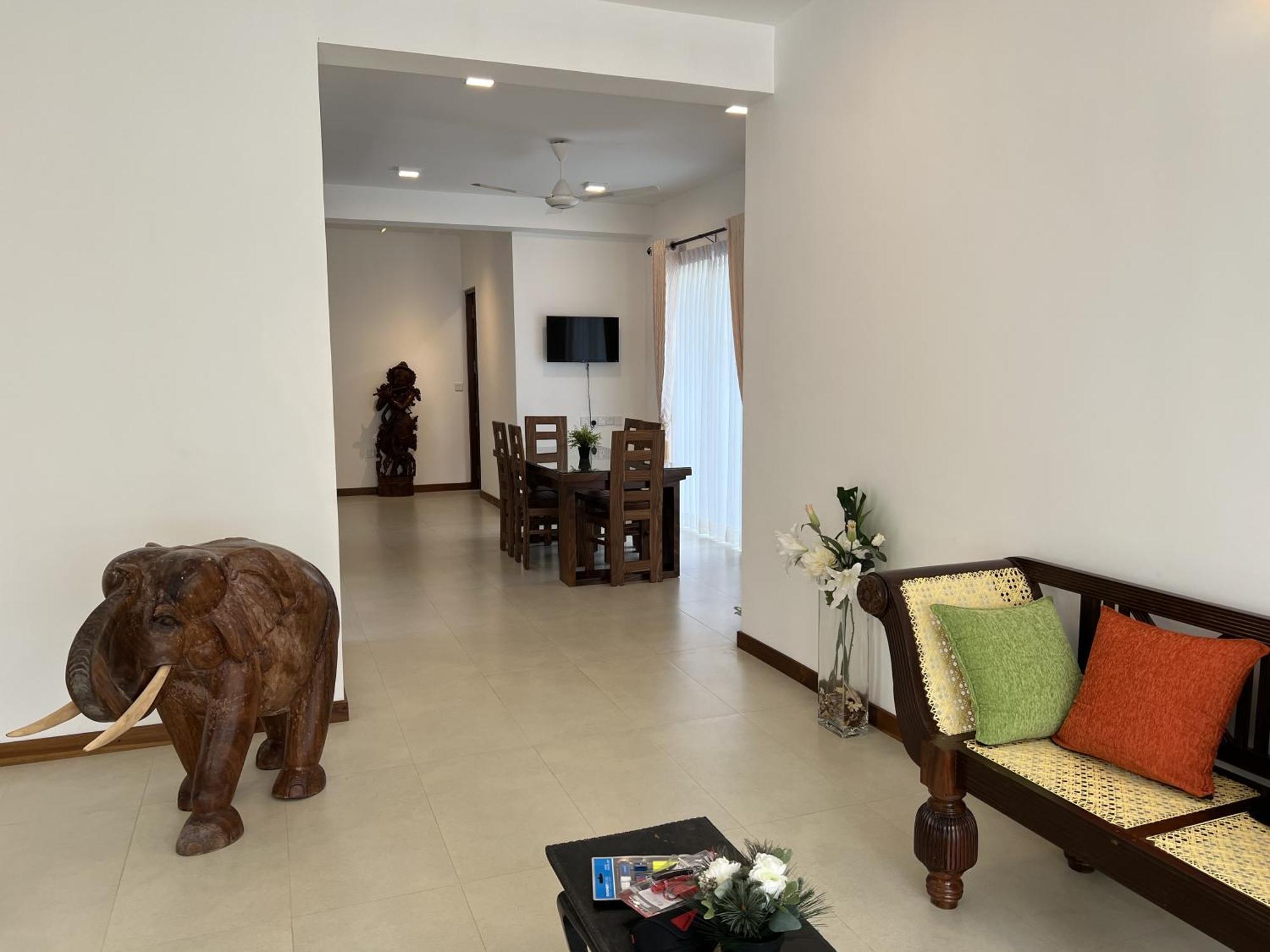 Silina Airport Transit Hotel & Residence Katunayaka Exterior photo