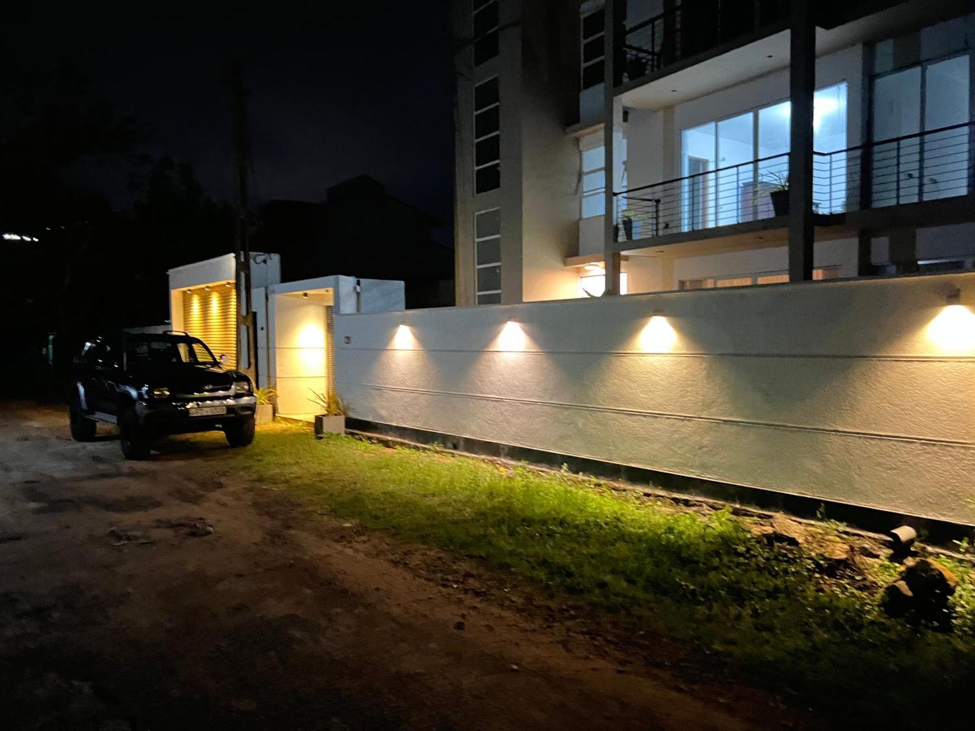 Silina Airport Transit Hotel & Residence Katunayaka Exterior photo