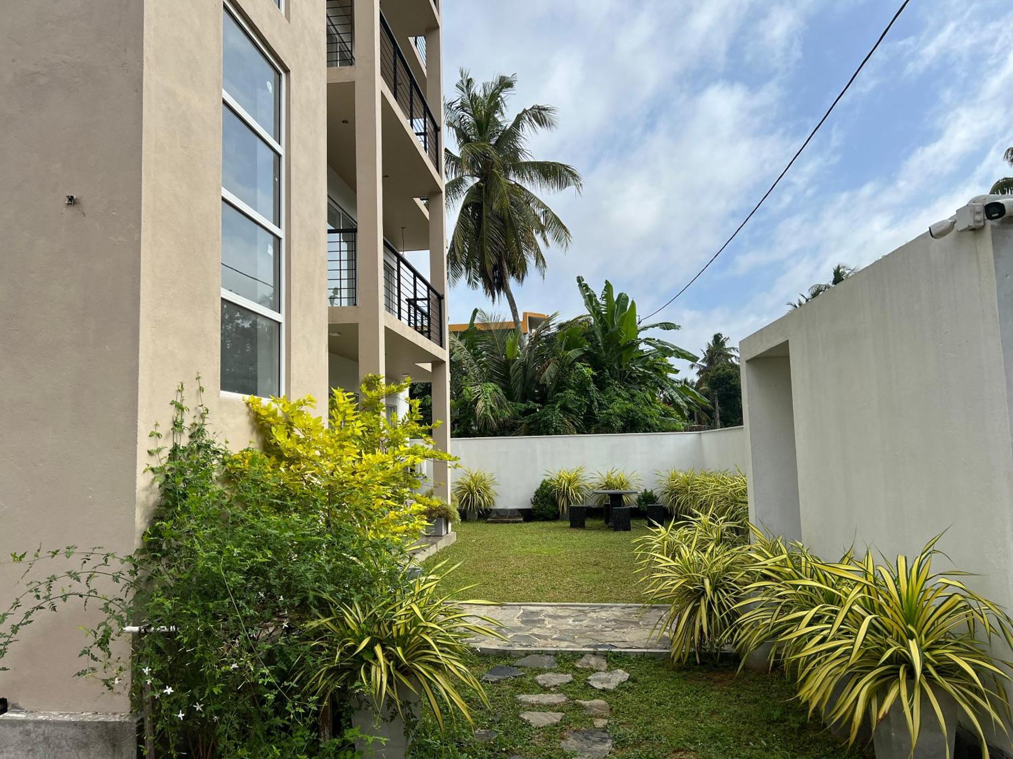 Silina Airport Transit Hotel & Residence Katunayaka Exterior photo