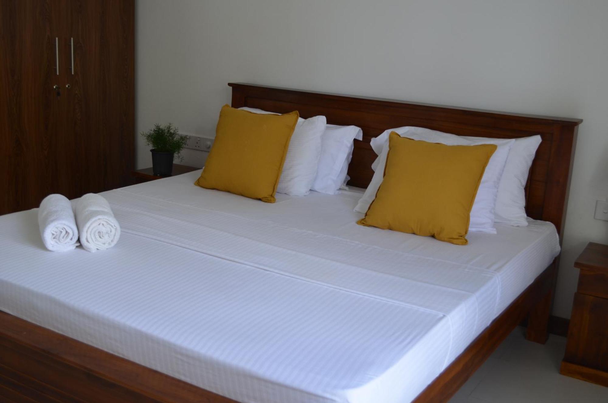 Silina Airport Transit Hotel & Residence Katunayaka Exterior photo