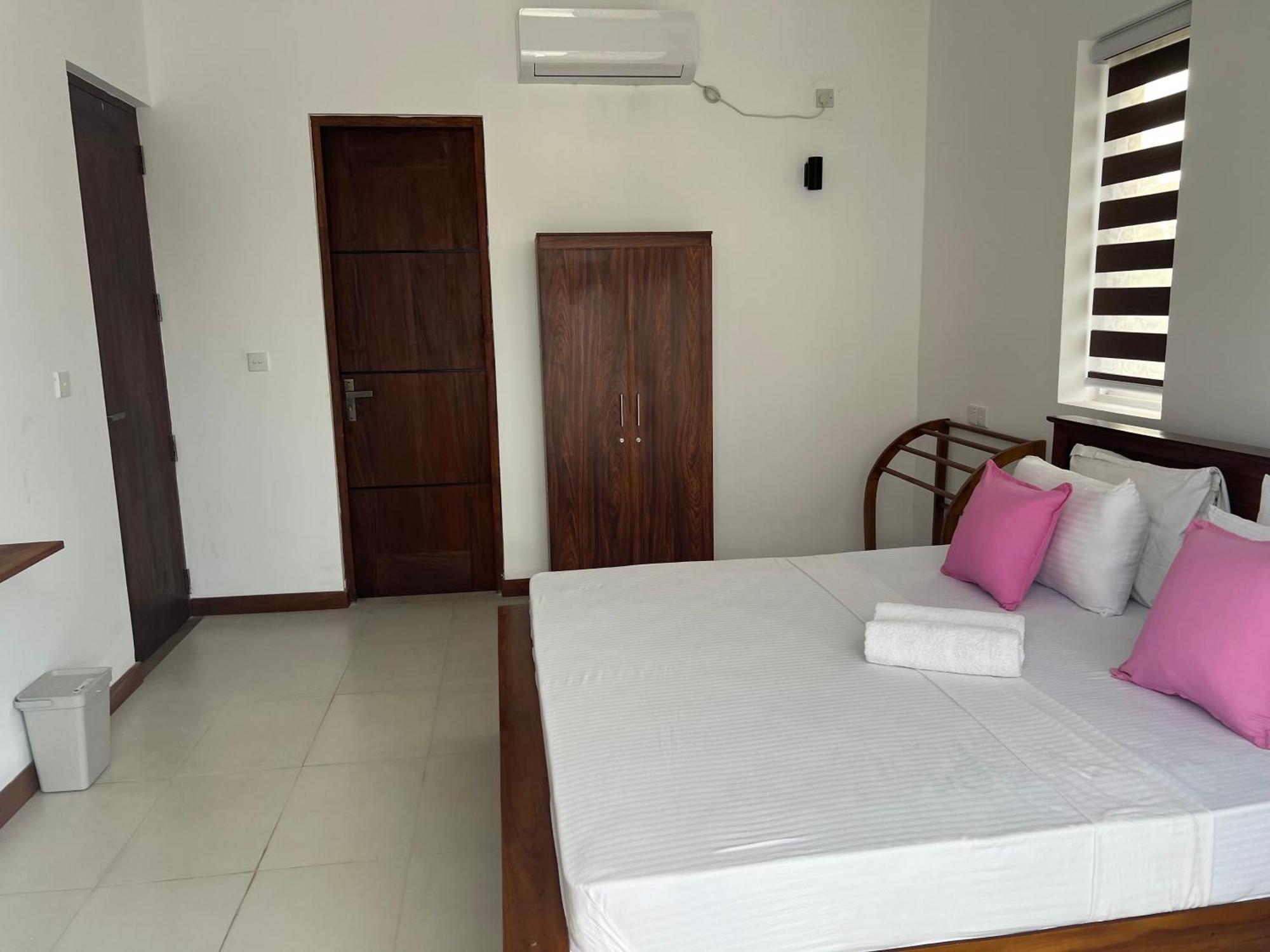 Silina Airport Transit Hotel & Residence Katunayaka Exterior photo